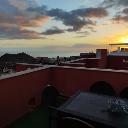 Cozy Two-bedrooms With Big Terrace And Ocean View - By Tenerifehints Apartament Chayofa