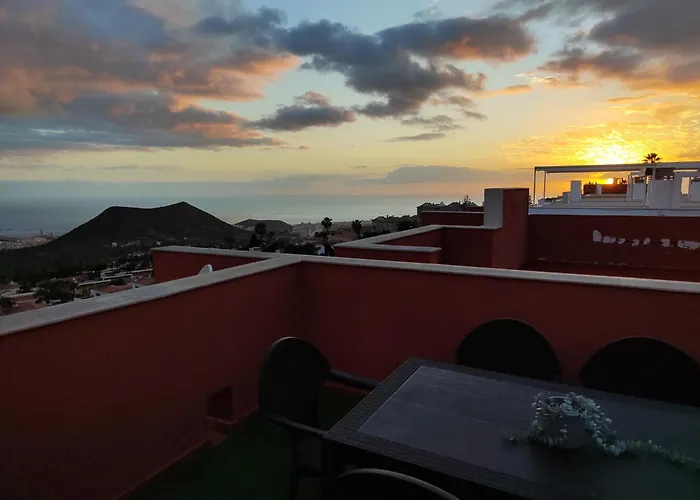 Cozy Two-bedrooms With Big Terrace And Ocean View - By Tenerifehints Apartament Chayofa